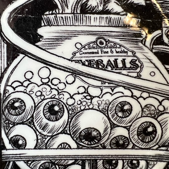 Halloween Boiling Eyeballs Laboratory Salad Plate Spiders Rats Poison Bottles - Picture 9 of 10